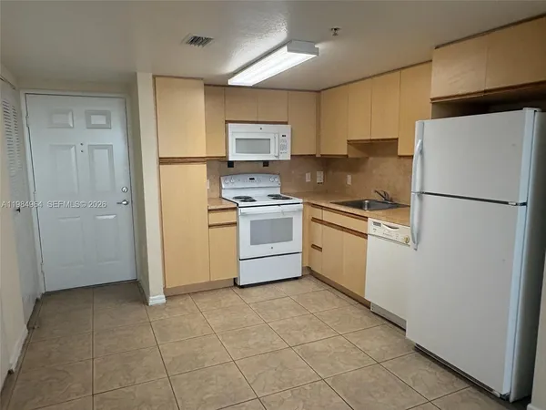 $1,588 | 1551 Northwest 36th Street, Unit 409, Miami, FL 33142