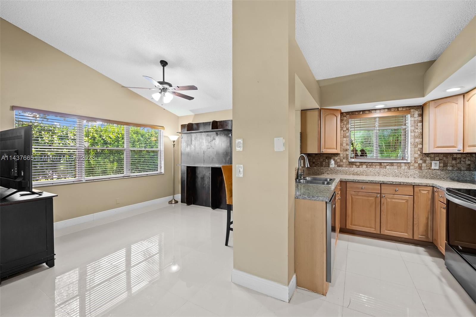 11001 Ladera Lane, Unit C Boca Raton, FL 33498 - Photo 8 of 31 Gallery Image 8