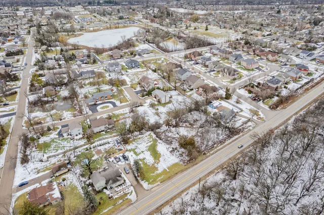 $160,000 | 1309 West Dundee Road, Palatine, IL 60067