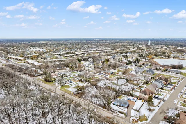 $160,000 | 1309 West Dundee Road, Palatine, IL 60067