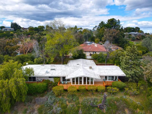 $3,100,000 | 21755 Arrowhead Lane, Saratoga, CA 95070