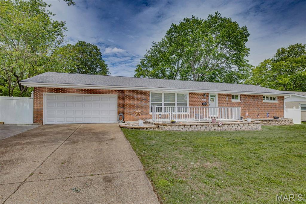 211 Carter Street Farmington, MO 63640 - Photo 1 of 12