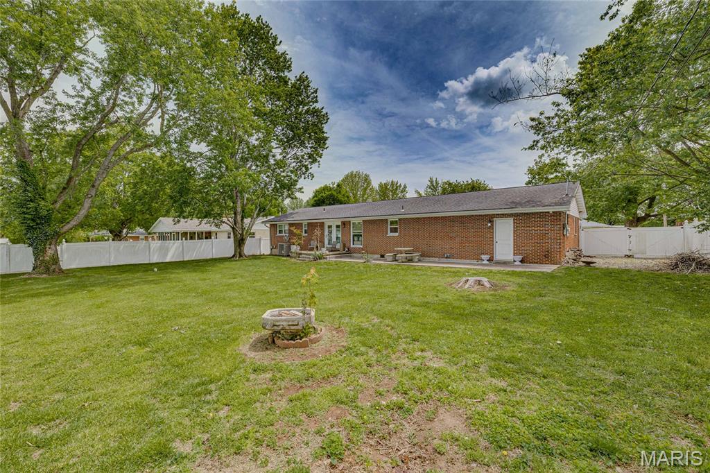 211 Carter Street Farmington, MO 63640 - Photo 8 of 12