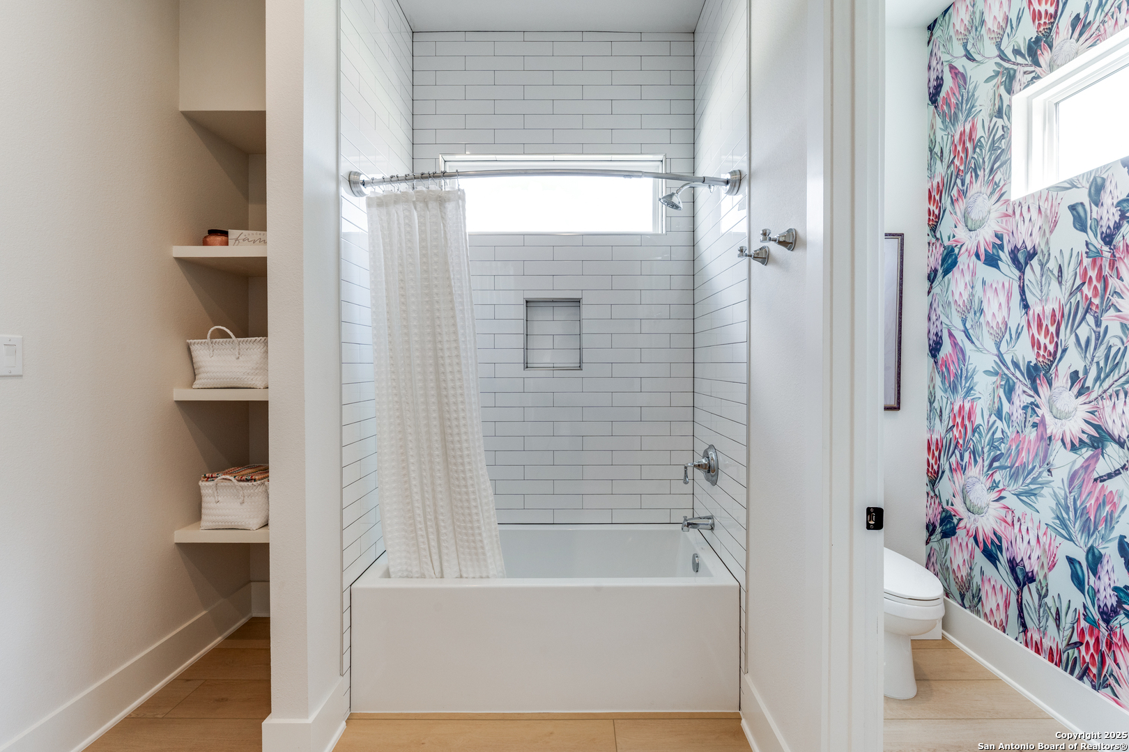 130 Saga Street Spring Branch, TX 78070 - Photo 34 of 49 a bathroom with a bathtub and a shower