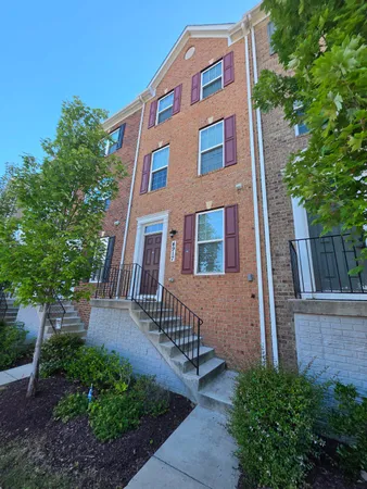 $3,400 | 4917 Crest View Drive, Hyattsville, MD 20782