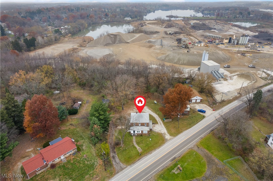 2823 Columbus Road Northeast Canton, OH 44705 - Photo 3 of 24