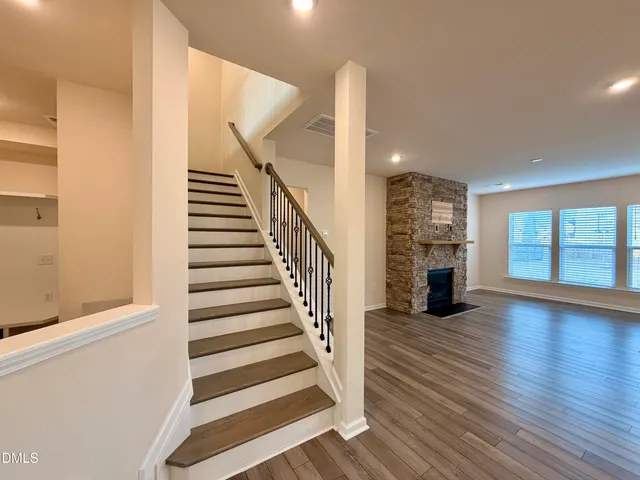 $2,995 | 3606 Autumn Creek Drive, Fuquay-Varina, NC 27526