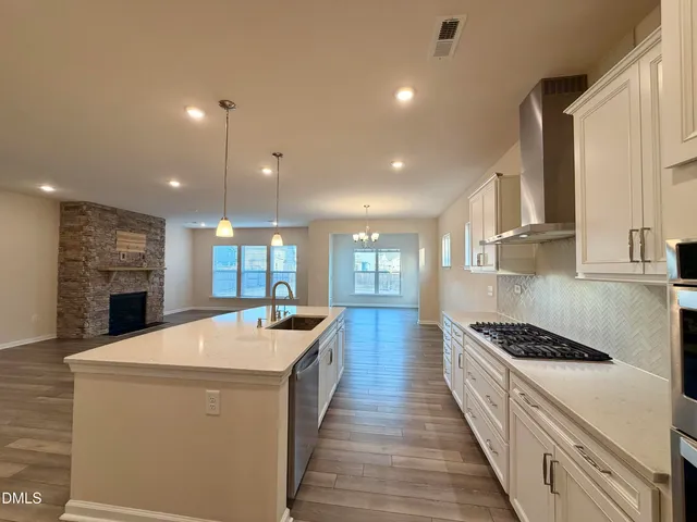 $2,995 | 3606 Autumn Creek Drive, Fuquay-Varina, NC 27526