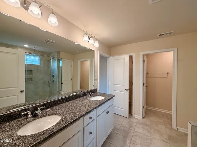 $2,995 | 3606 Autumn Creek Drive, Fuquay-Varina, NC 27526