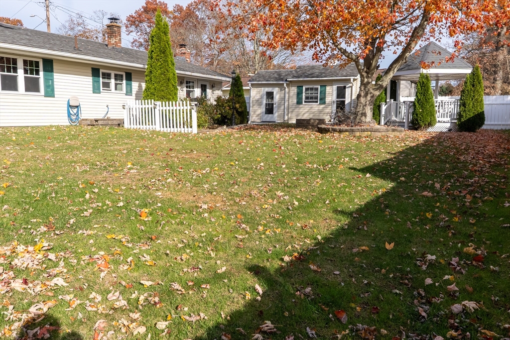81 Dixon Road Brockton, MA 02302 - Photo 13 of 42