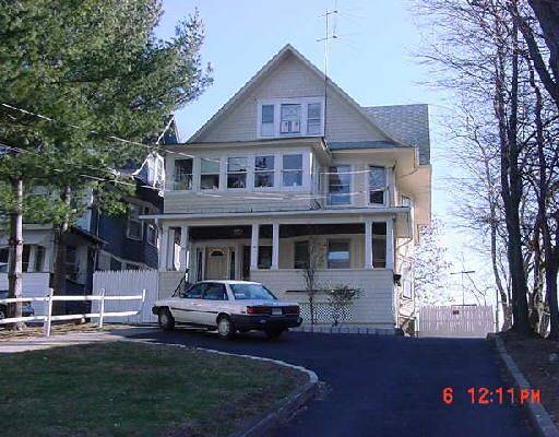 546 Huntington Road Bridgeport, CT 06610 - Photo 1 of 1 Gallery Image 1