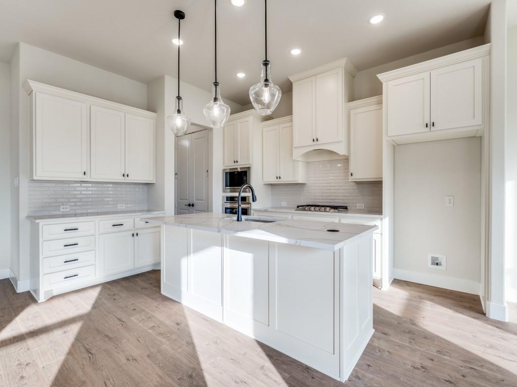 1901 Cascada Way Little Elm, TX 75068 - Photo 3 of 35