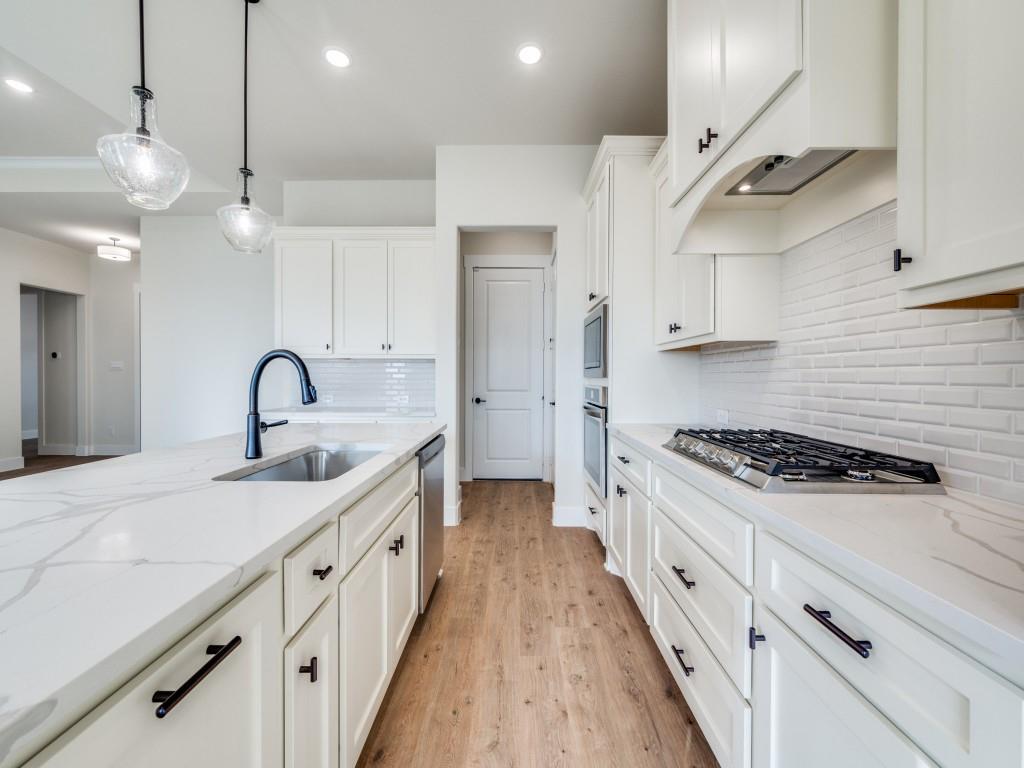 1901 Cascada Way Little Elm, TX 75068 - Photo 6 of 35