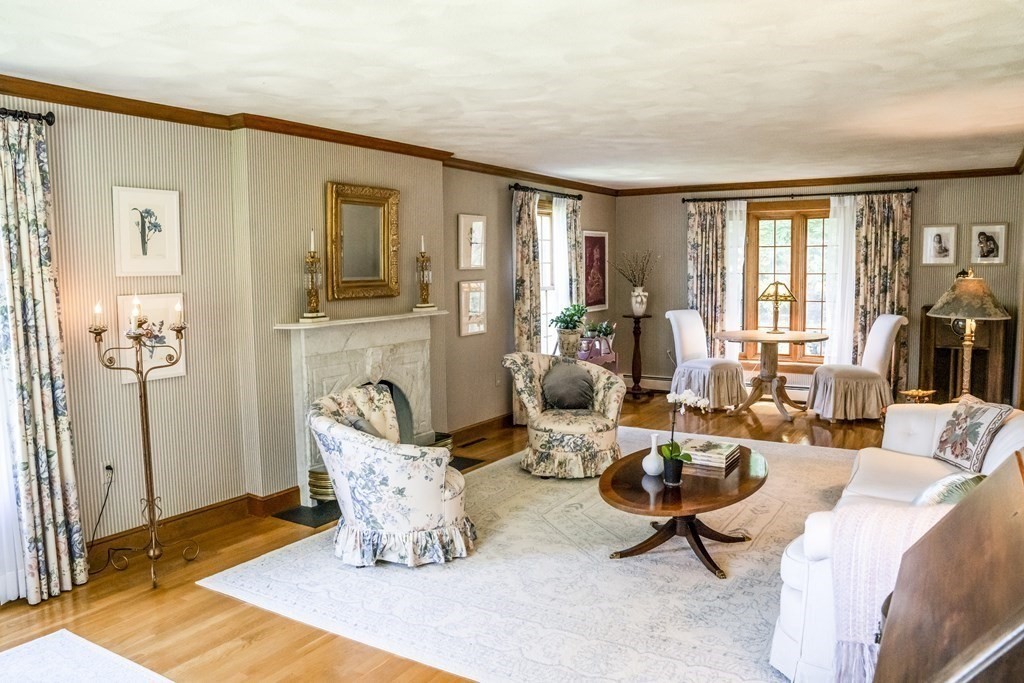 7 Jenkins Road Andover, MA 01810 - Photo 8 of 33 Gallery Image 8