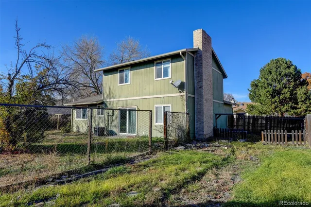front view of house with a yard