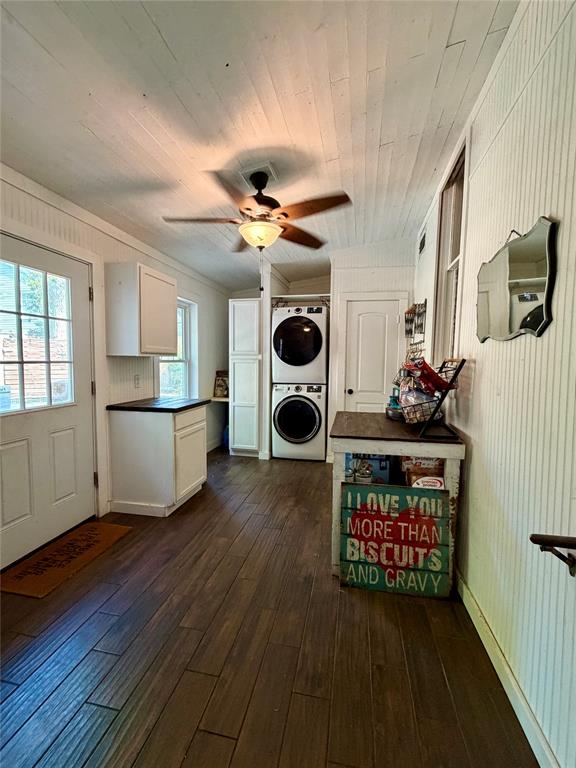 301 Forrest Avenue Cleburne, TX 76033 - Photo 8 of 14 Laundry room