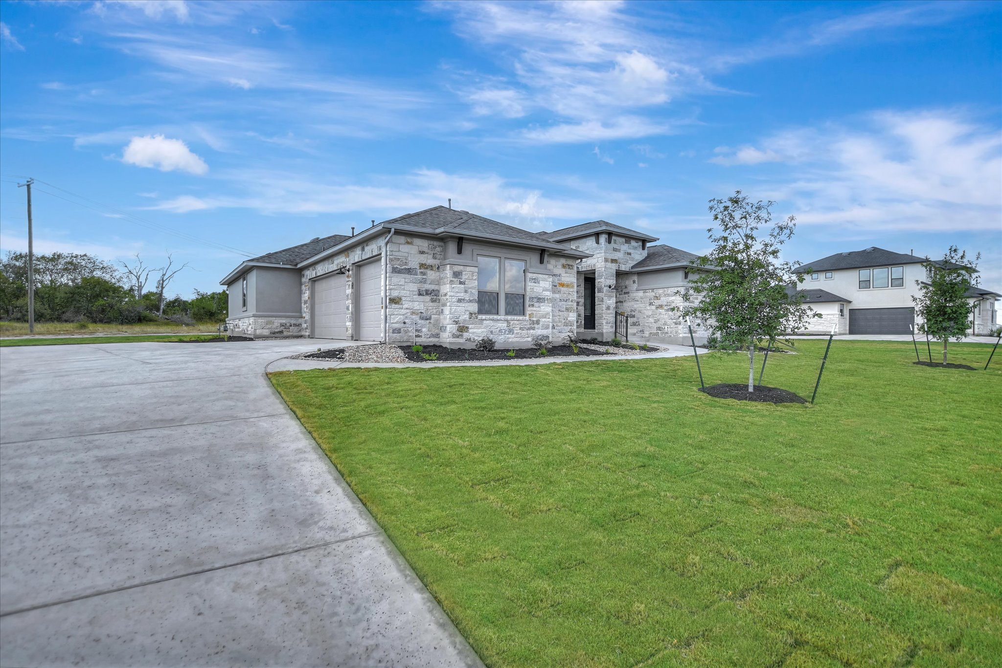 220 Scofield Avenue Georgetown, TX 78626 - Photo 2 of 31