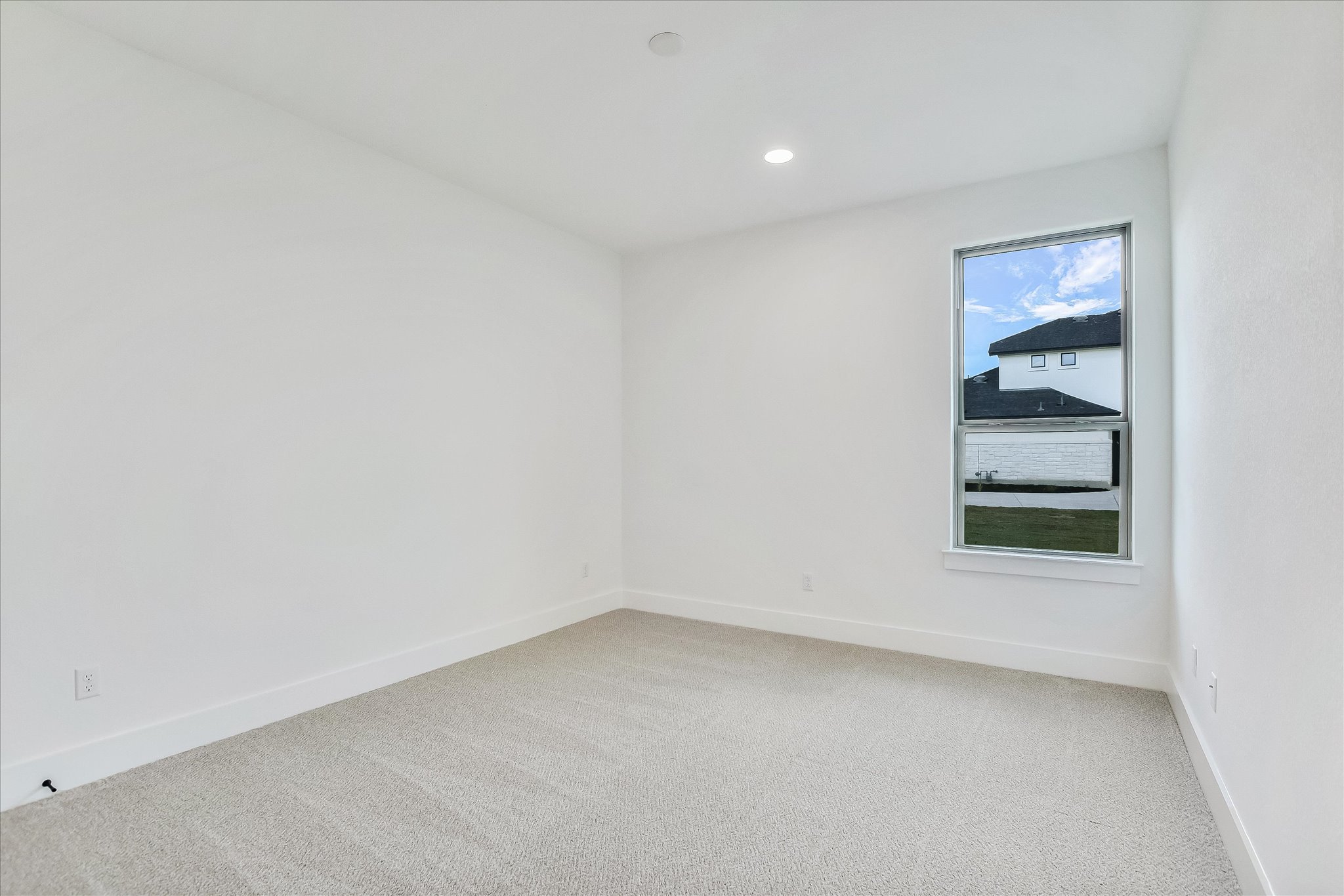 220 Scofield Avenue Georgetown, TX 78626 - Photo 26 of 32 an empty room with a window
