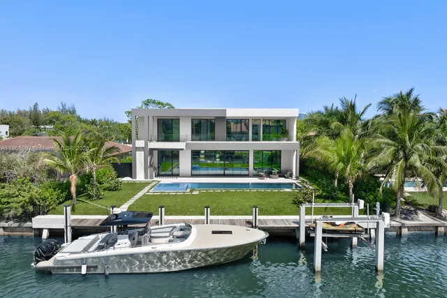 $8,990,000 | 493 Holiday Drive, Hallandale Beach, FL 33009