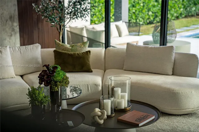 $8,990,000 | 493 Holiday Drive, Hallandale Beach, FL 33009