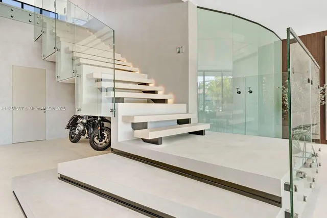 $8,990,000 | 493 Holiday Drive, Hallandale Beach, FL 33009