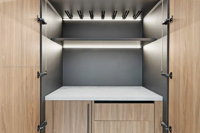 $8,990,000 | 493 Holiday Drive, Hallandale Beach, FL 33009