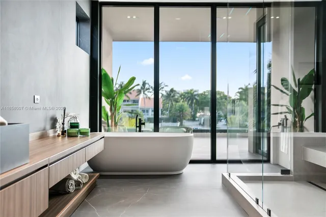 $8,990,000 | 493 Holiday Drive, Hallandale Beach, FL 33009