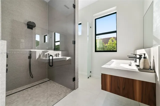 $8,990,000 | 493 Holiday Drive, Hallandale Beach, FL 33009