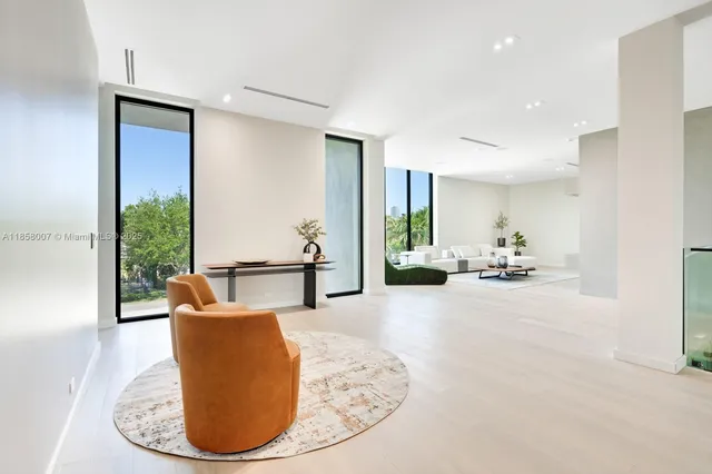 $8,990,000 | 493 Holiday Drive, Hallandale Beach, FL 33009