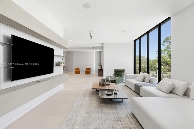 $8,990,000 | 493 Holiday Drive, Hallandale Beach, FL 33009