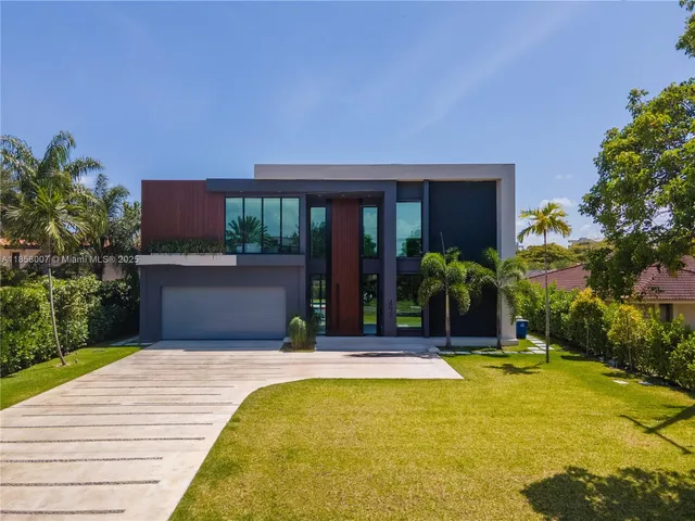 $8,990,000 | 493 Holiday Drive, Hallandale Beach, FL 33009