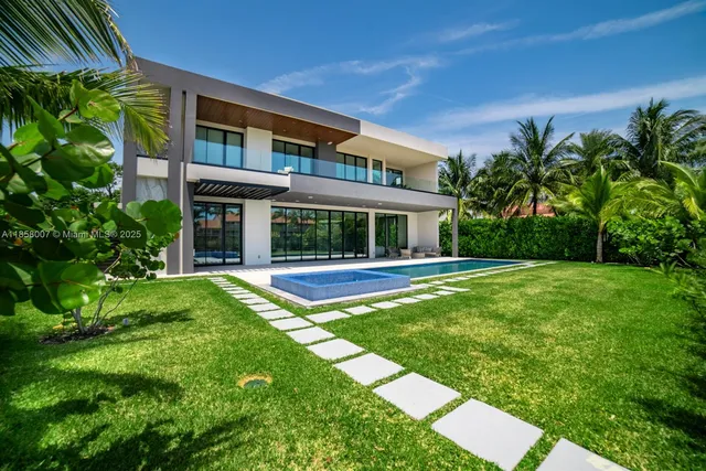 $8,990,000 | 493 Holiday Drive, Hallandale Beach, FL 33009