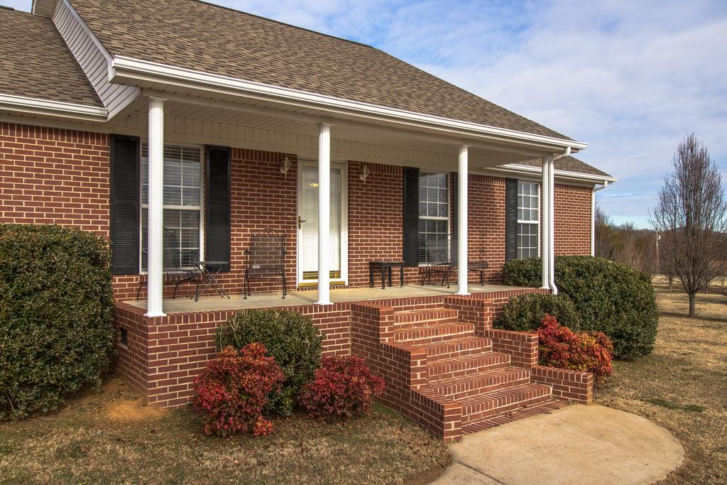 125 Crescent View Cutoff Road Pulaski, TN 38478 - Photo 2 of 30 front view of a house