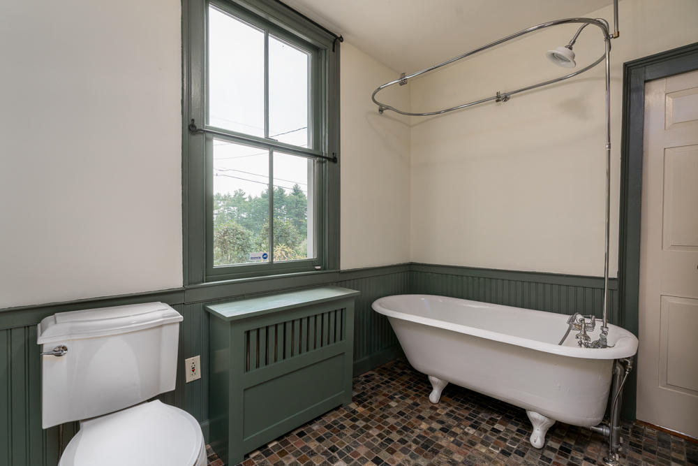 876 Perkins Ridge Road Auburn, ME 04210 - Photo 35 of 96 1st Floor Master Bath