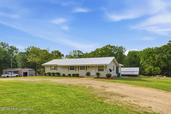 $140,000 | 1457 Old Jackson Road, Terry, MS 39170