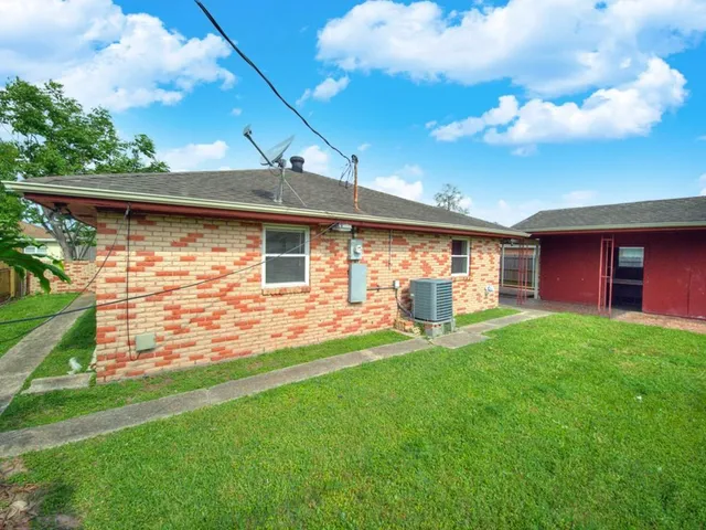$164,900 | 2121 Brigade Drive, Chalmette, LA 70043