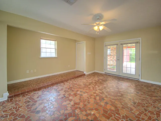 $164,900 | 2121 Brigade Drive, Chalmette, LA 70043