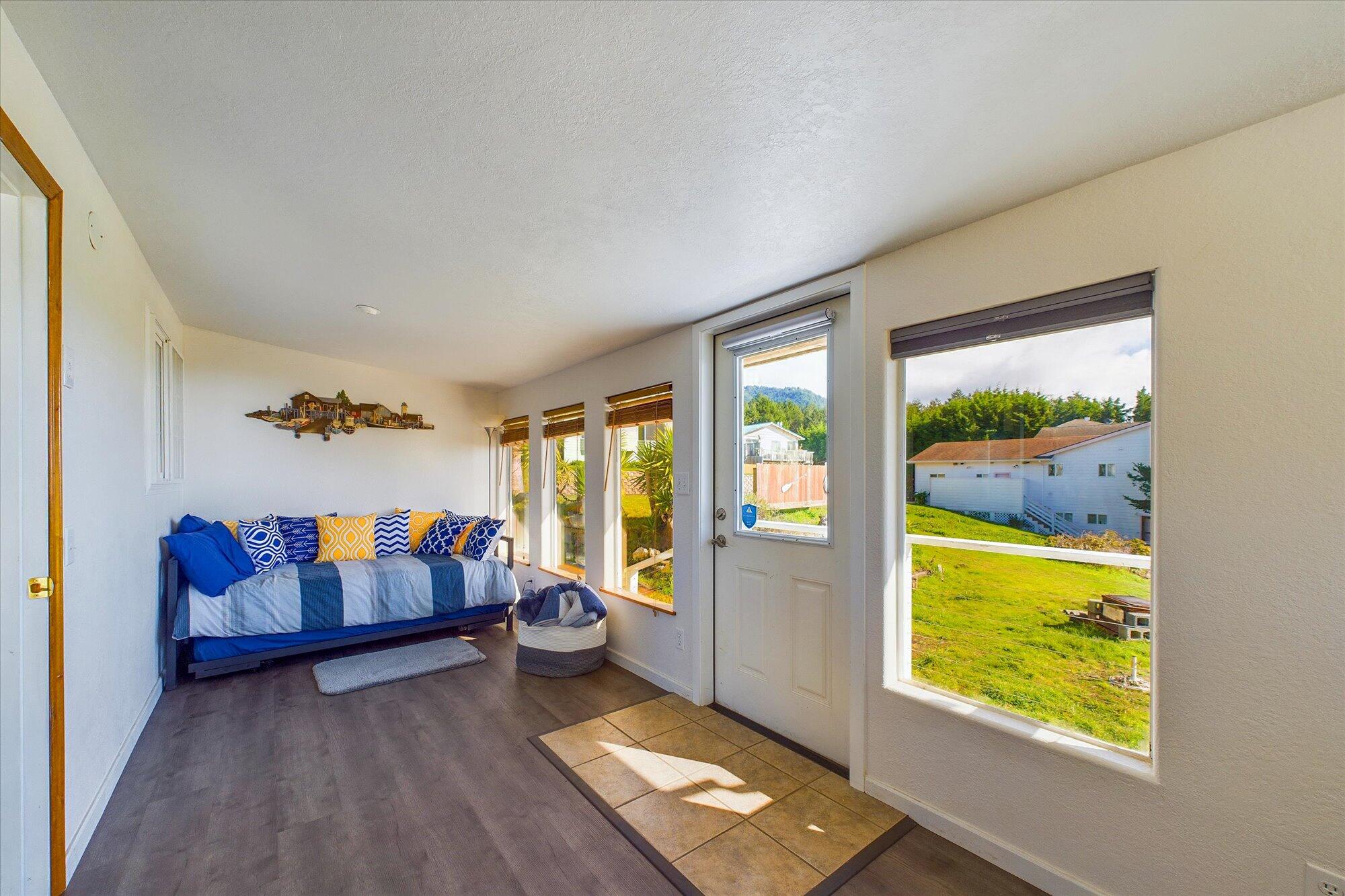 281 Sea View Road Shelter Cove, CA 95589 - Photo 35 of 63 33-281 Sea View-132