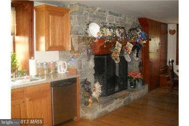 19500 Mill Point Road Boonsboro, MD 21713 - Photo 3 of 17 Kitchen