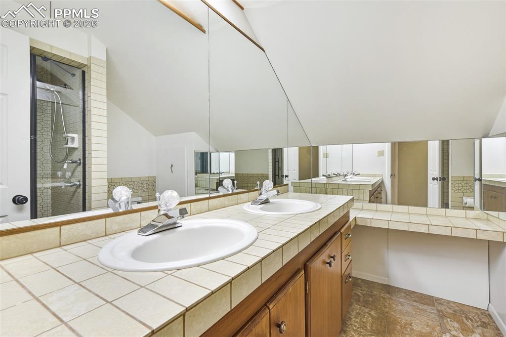 4530 Hagerman Road Cascade, CO 80809 - Photo 33 of 47 Upper Level 3/4 Bathroom