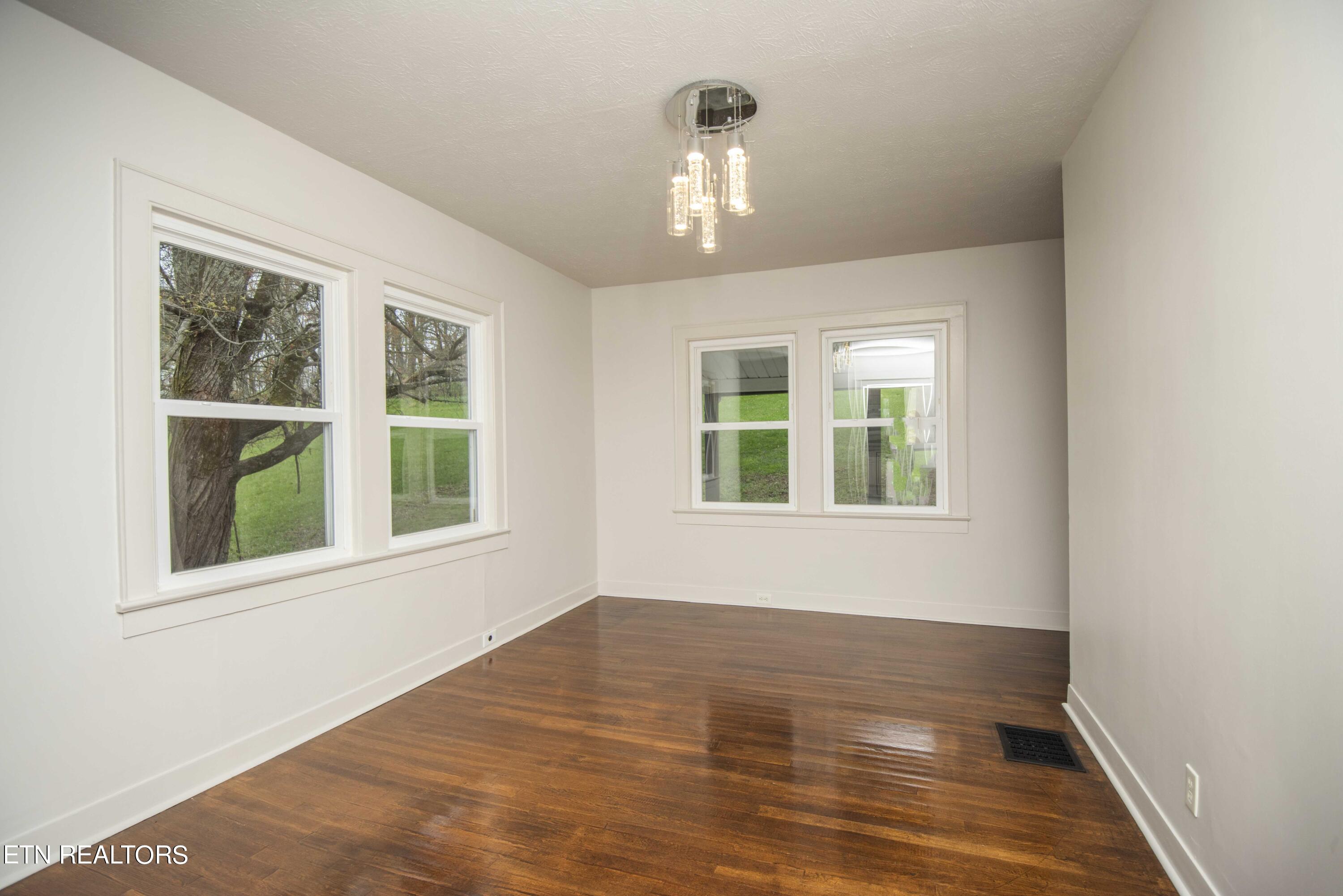4708 Luttrell Road Knoxville, TN 37918 - Photo 12 of 40 dining 3_1