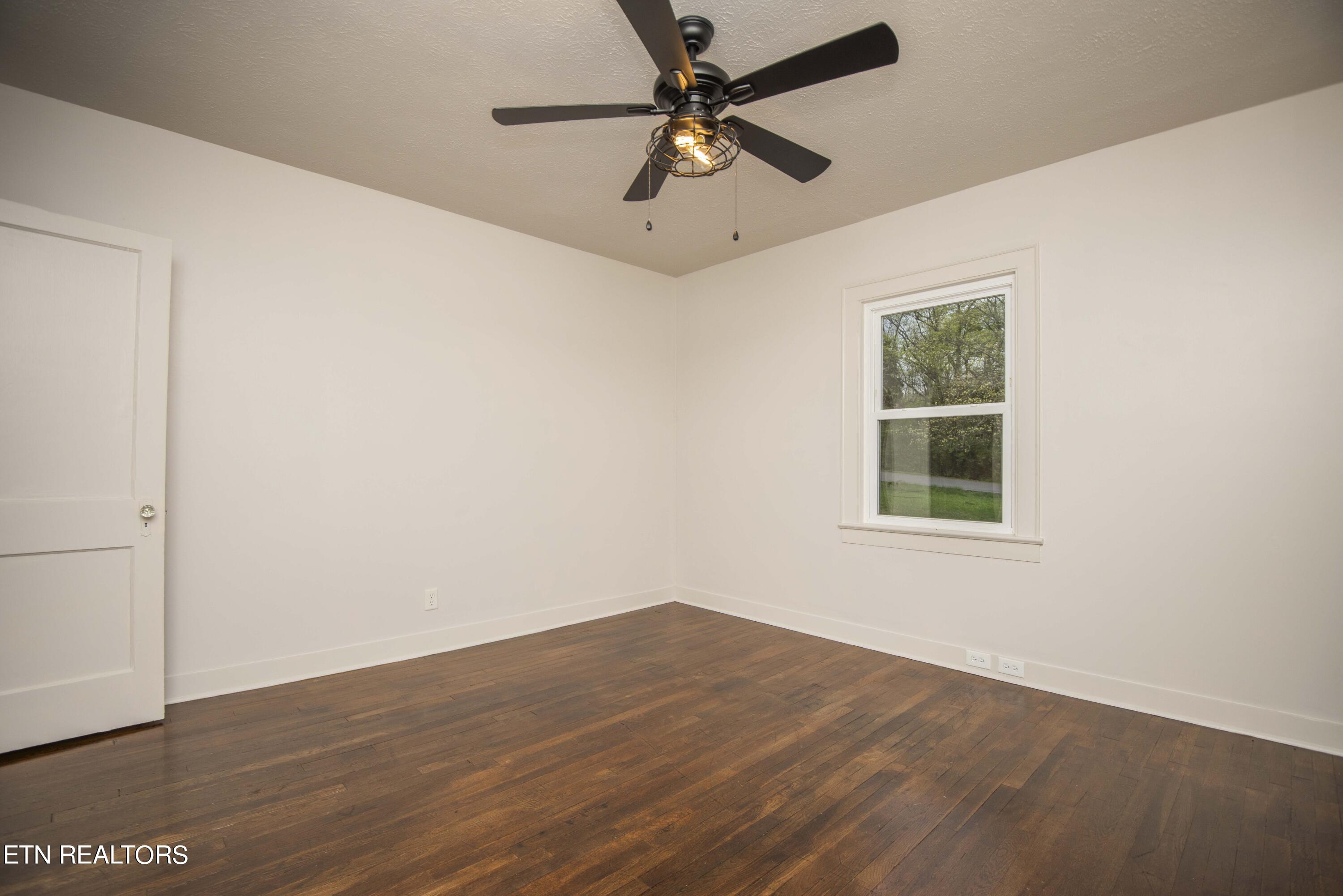 4708 Luttrell Road Knoxville, TN 37918 - Photo 20 of 40 third bed 2_1