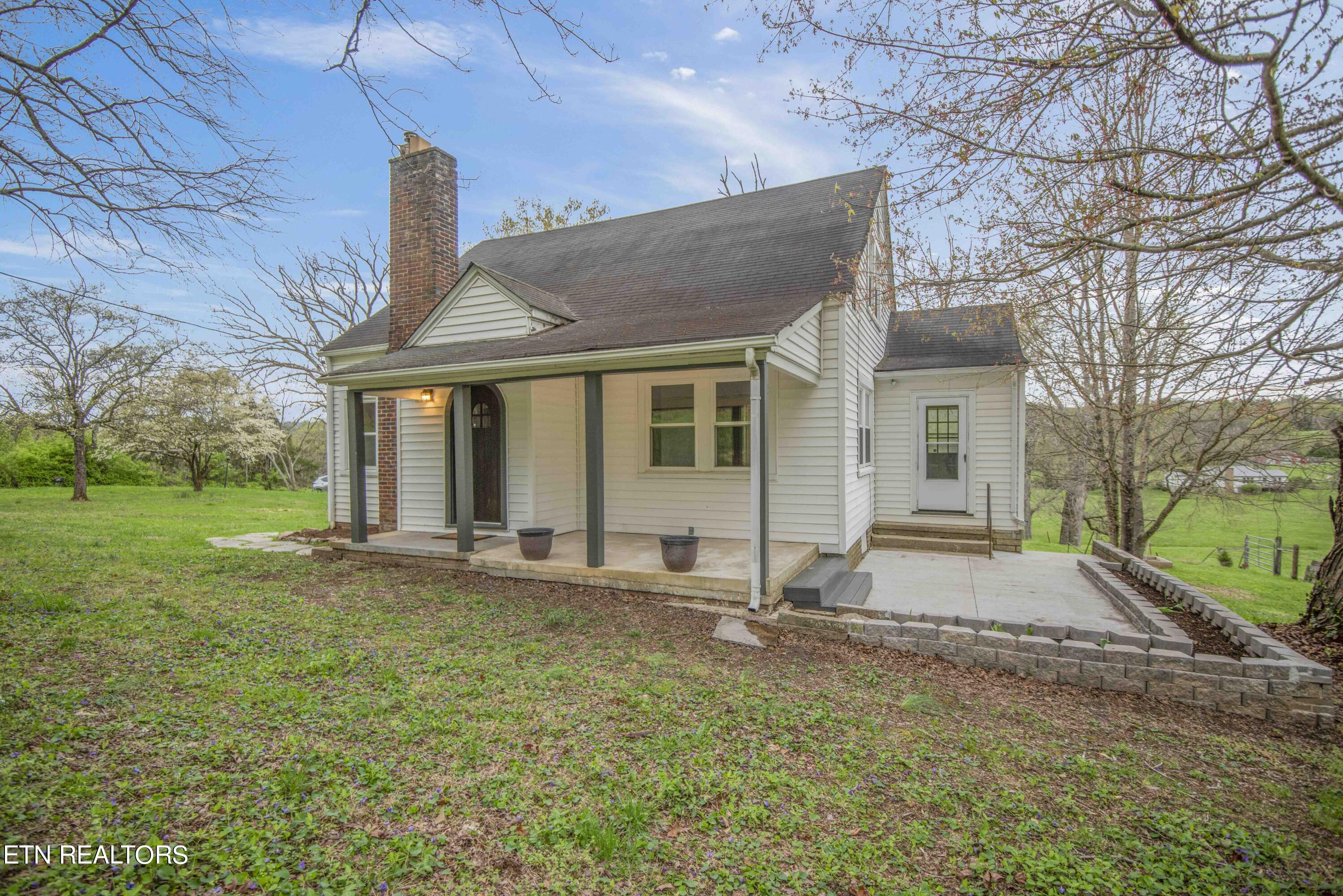 4708 Luttrell Road Knoxville, TN 37918 - Photo 3 of 40 exterior 1_1