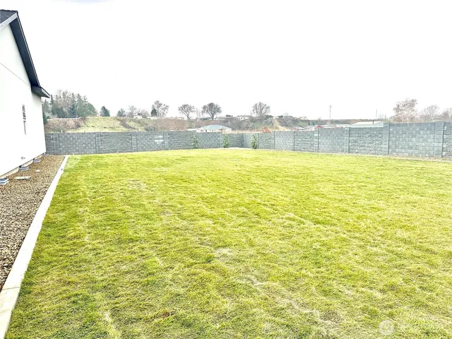 $949,999 | 511 Southwest 12th Street, College Place, WA 99324