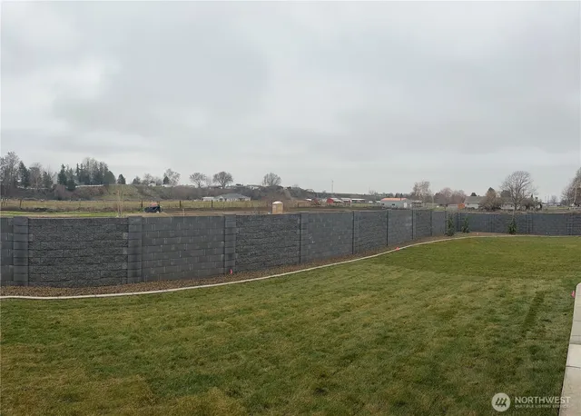 $949,999 | 511 Southwest 12th Street, College Place, WA 99324