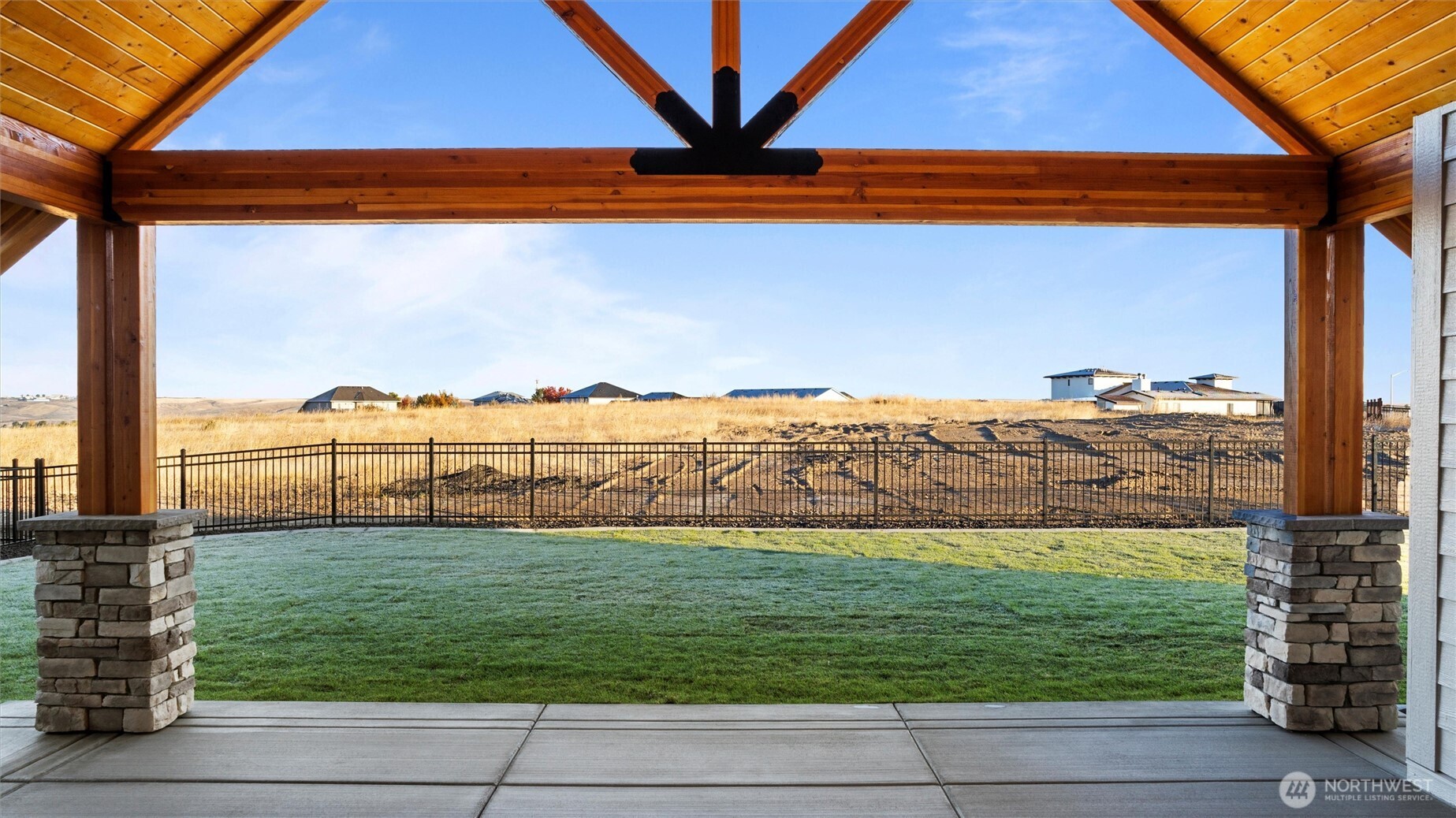 511 Southwest 12th Street College Place, WA 99324 - Photo 5 of 21 a view of a backyard of the house