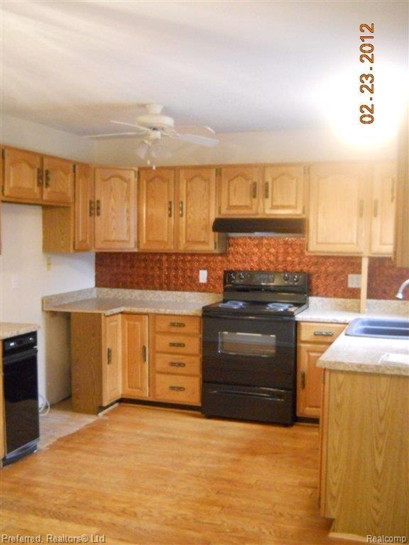 45100 West 10 Mile Road Novi, MI 48375 - Photo 18 of 24 2-23-12 Kitchen.JPG