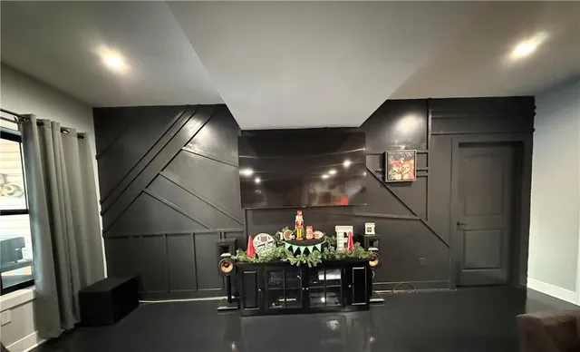 $739,000 | 10262 Airfield Lane, Richmond, MO 64085