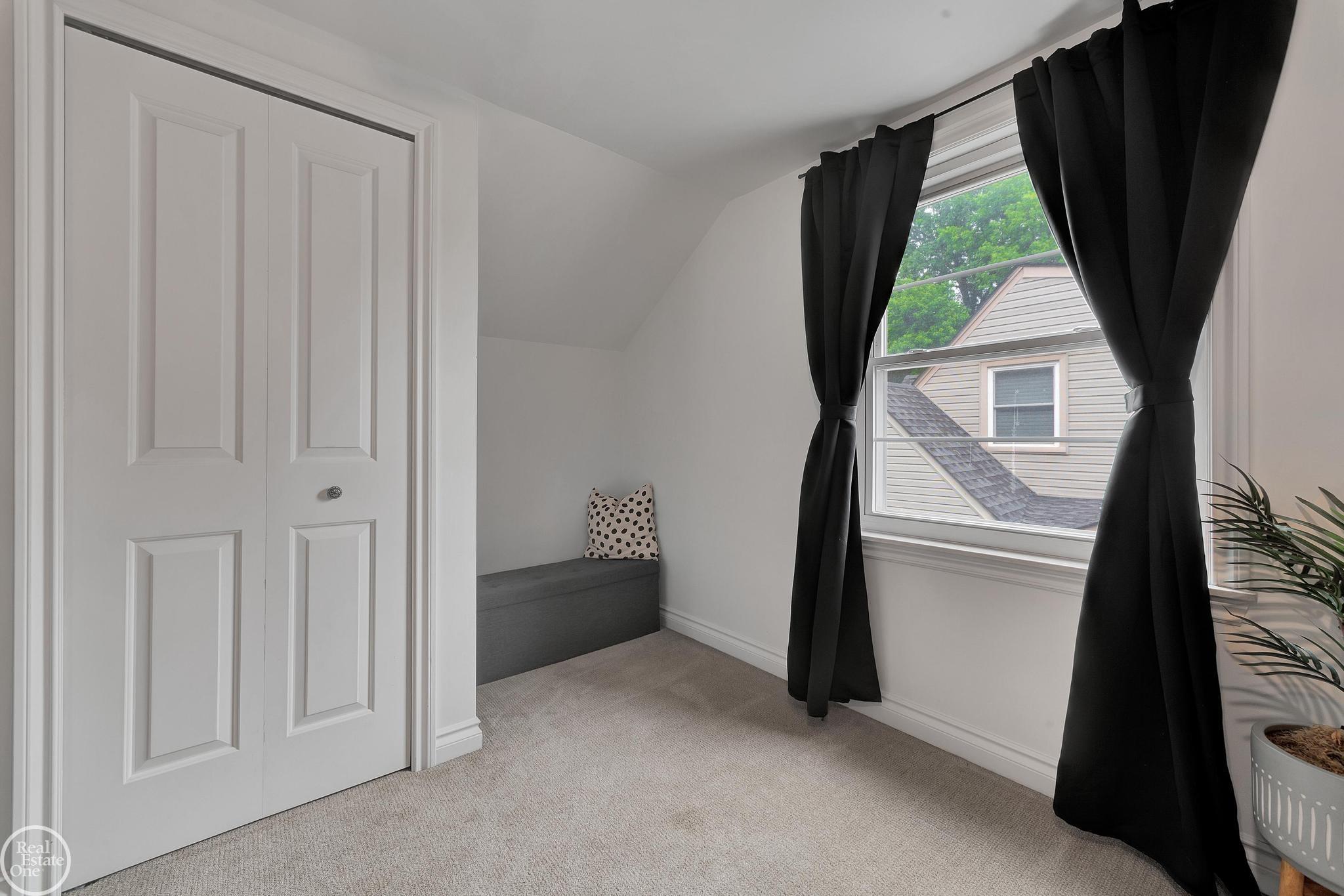 951 Hampton Road Grosse Pointe Woods, MI 48236 - Photo 41 of 85