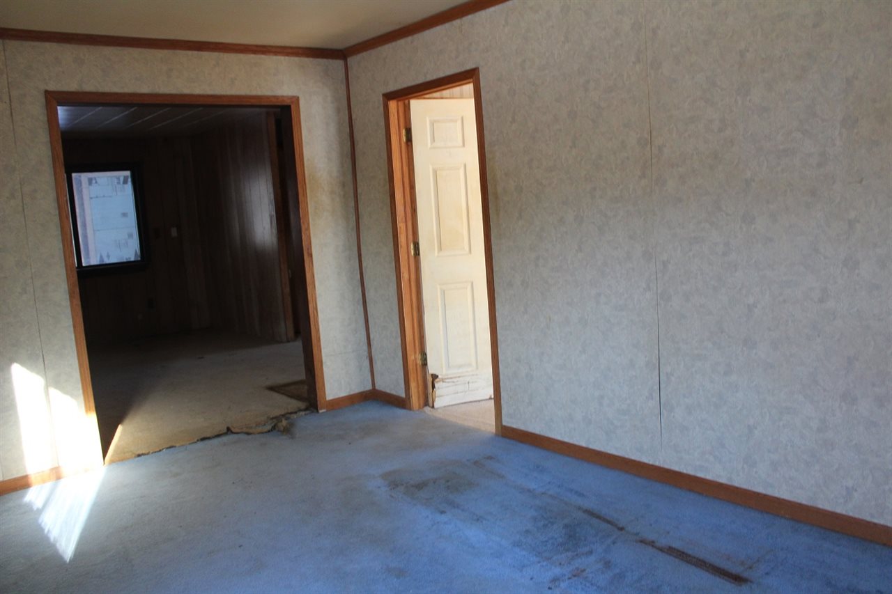 2229 West Clarence Road Harrison, MI 48625 - Photo 16 of 32 1855036-15.JPG
